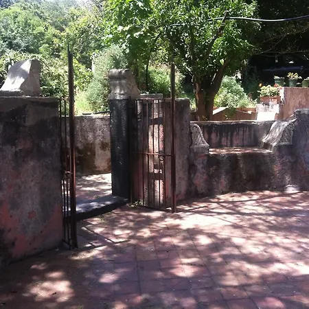 Gospodarstwo agroturystyczne La Rocca Della Rosa Zafferana Etnea